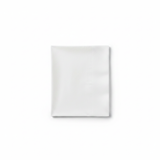 Serviette blanche - photo studio fond blanc